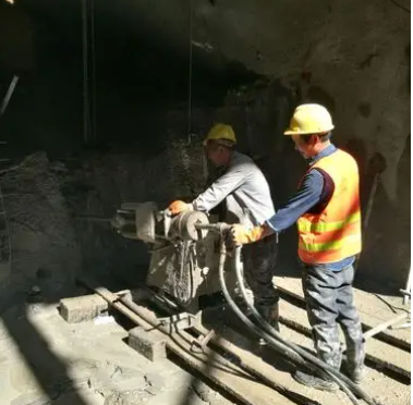 台儿庄水下抗分散灌浆料特点 水下不分散注浆料介绍